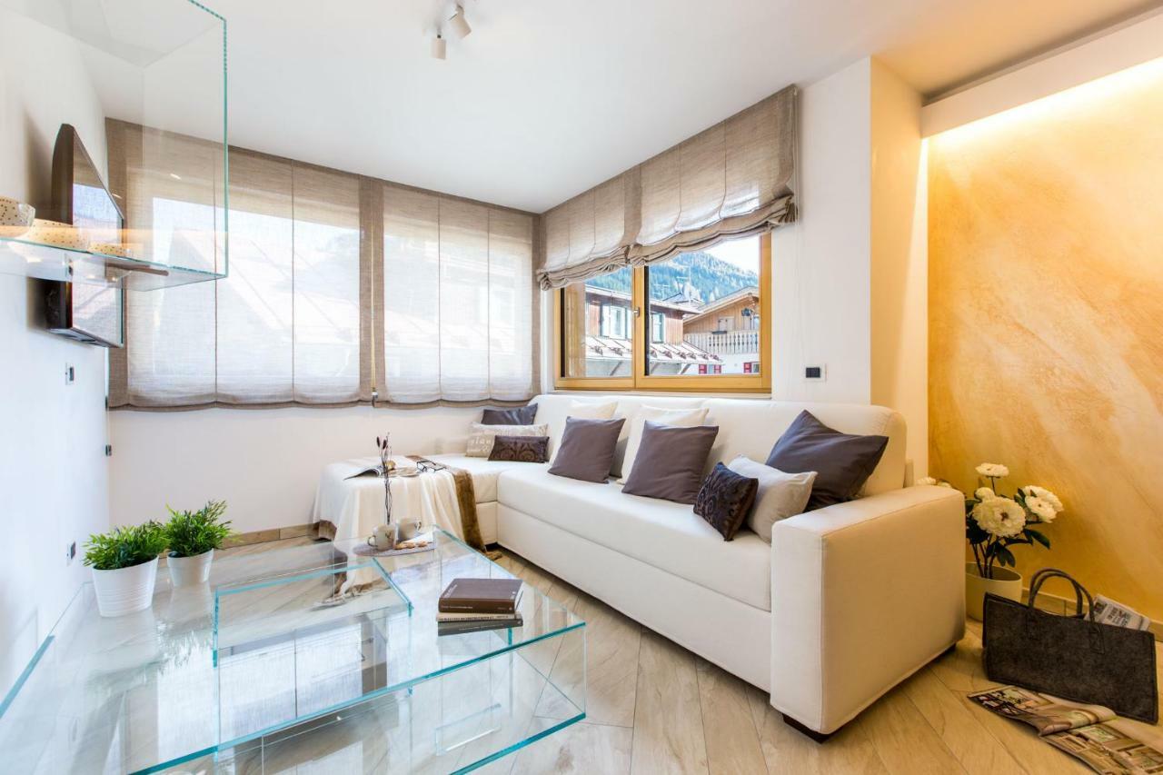 Wellness Fassa Apartment Pozza di Fassa Luaran gambar